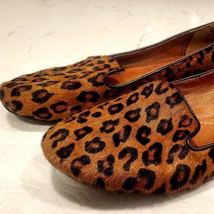 Like New! Clarks Calf Hair Leopard Print Loafers | Size 7.5